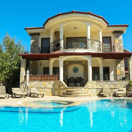Serenity Ahmet - Retreat