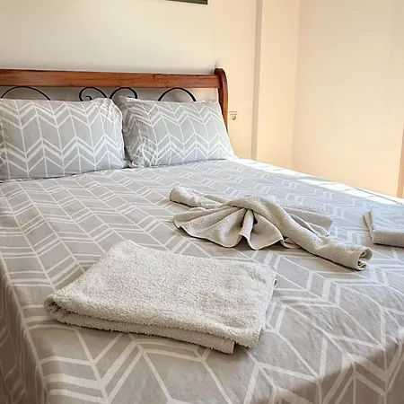 Hot Tub-fireplace-pets-sleeps 11-bbq-pool-parking * 达利安